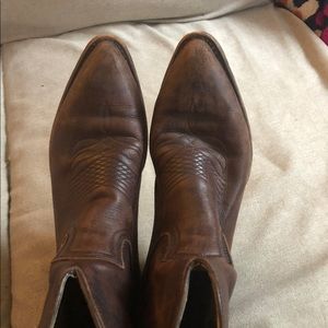 Frye Billy short brown boot size 10